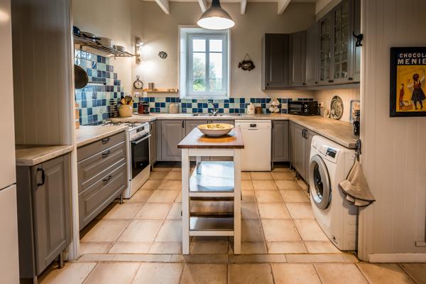 Sylvie Tromelin vous présente cette maison en pierre de 150m² située à Plouguerneau