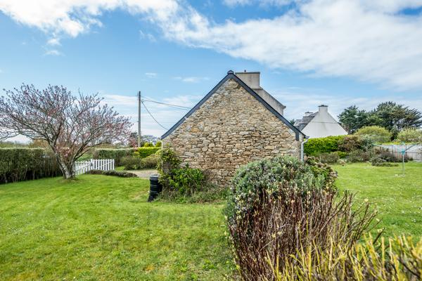 Sylvie Tromelin vous présente cette maison en pierre de 150m² située à Plouguerneau