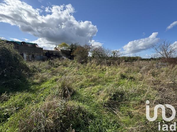 Maison de village 3 pièces de 440 m² à Mervent (85200)