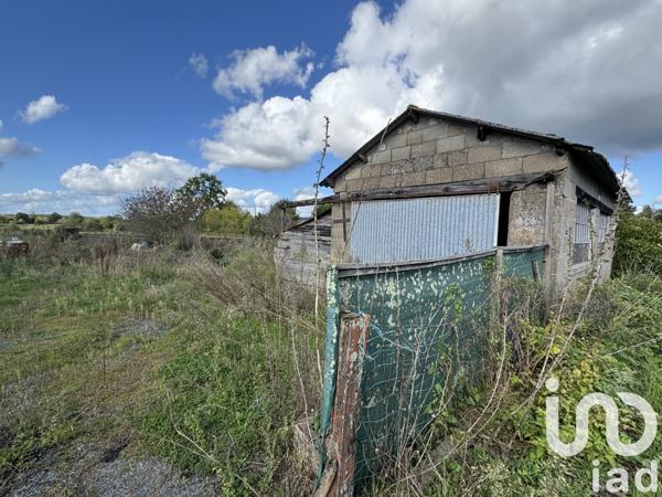 Maison de village 3 pièces de 440 m² à Mervent (85200)