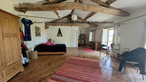 Ensemble immobilier de 4 habitations avec magnifique vue