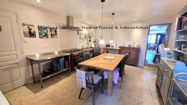 Ensemble immobilier de 4 habitations avec magnifique vue