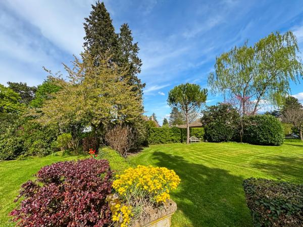 Maison à vendre 5 pièces PREVESSIN MOENS (01) sur un terrain de 2800m2 avec possibilité de division parcellaire