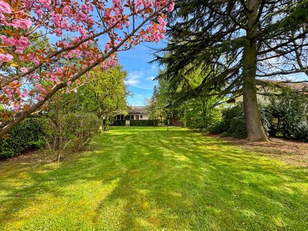 Maison à vendre 5 pièces PREVESSIN MOENS (01) sur un terrain de 2800m2 avec possibilité de division parcellaire