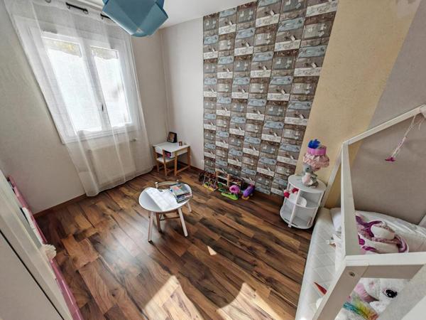 Exclu Le Poinçonnet : Maison de plain-pied intégral, 5 chambres, 124 m2, grand garage, jardin