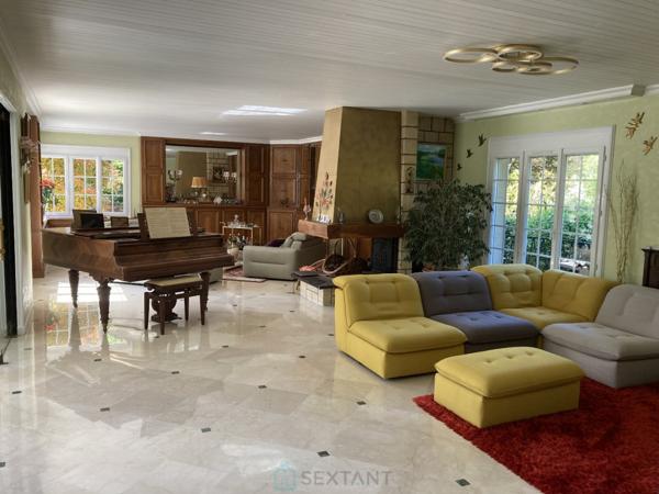 Villa située dans un secteur verdoyant très recherché