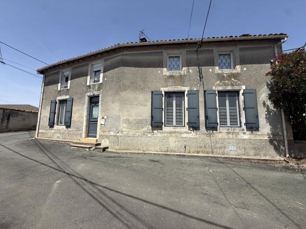 Maison
         5 pièces
        - 150 m² Exclusivité 114 900 € *