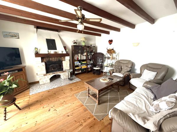 Maison
         5 pièces
        - 150 m² Exclusivité 114 900 € *
