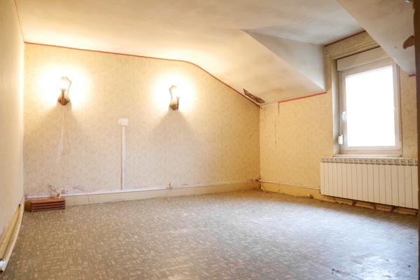 MAISON A RENOVER, AU CALME, PROCHE NATURE 29 900 €
