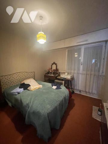 A VENDRE - REZE - 8 Mai - Proche TRAM et Commerces- Appartement T3 d'env 70.98m² - cave et parking.