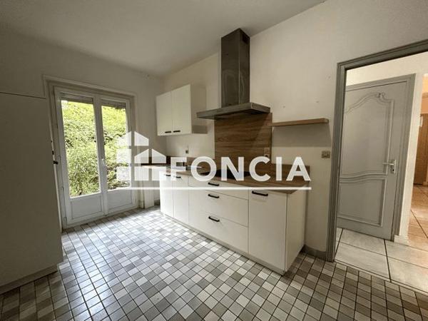 À vendre Maison 5 pièces 160 m² - L'étrat 42580