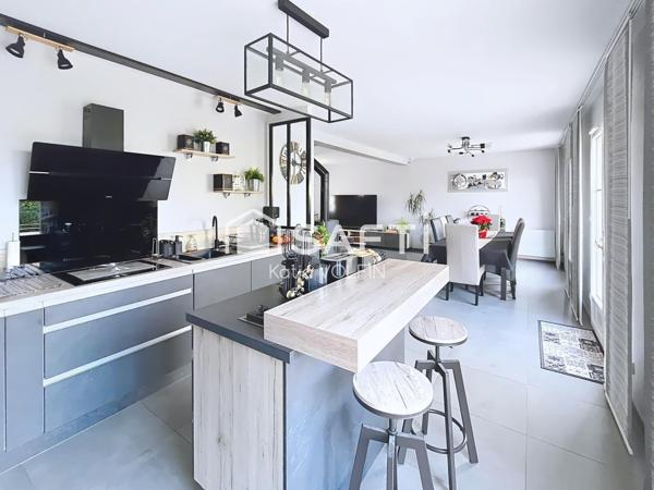 T5  piscine , les Solans dans lotissement sécurisé