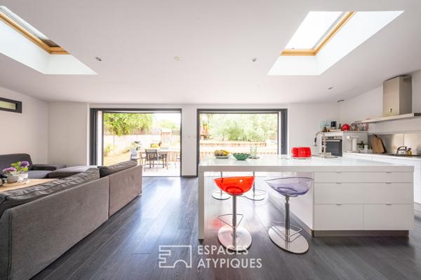 Appartement atypique avec jardin et piscine privée