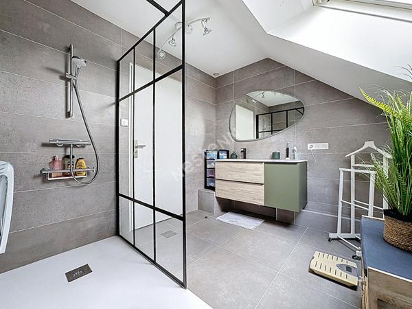 Maison familiale à vendre à Ancenis - 4 chambres, jardin et garage.