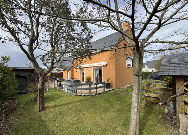 Maison familiale à vendre à Ancenis - 4 chambres, jardin et garage.