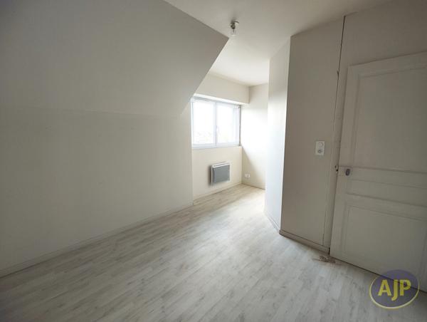 Maison à louer Segre : 3 pièces, 59m² avec 2 chambre(s) à 605€ - AJP Immobilier Segré