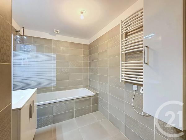 Appartement F4 à vendre  4 pièces - 73,61 m 2   NICE  - 06