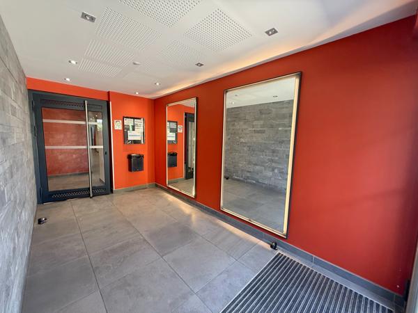 Appartement
         3 pièces
        - 64 m² Exclusivité 190 000 € *