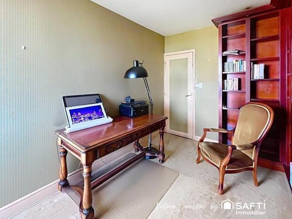 RÉSIDENCE AVEC PISCINE ET ESPACES VERTS