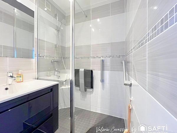 RÉSIDENCE AVEC PISCINE ET ESPACES VERTS