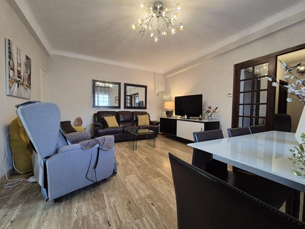 Rare Villa en centre ville Balaruc Les Bains 14 pièce(s) 340.23 m2