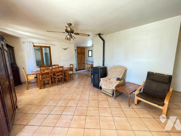 Maison à vendre à Gréoux-les-Bains (04800) en Alpes-de-Haute-Provence (04):

Sur les hauteurs...