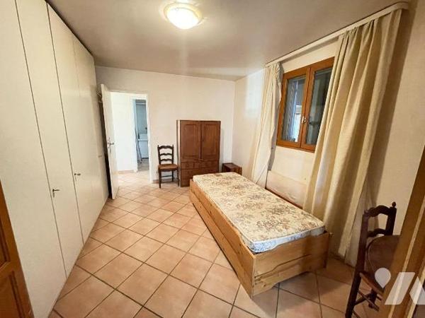 Maison à vendre à Gréoux-les-Bains (04800) en Alpes-de-Haute-Provence (04):

Sur les hauteurs...