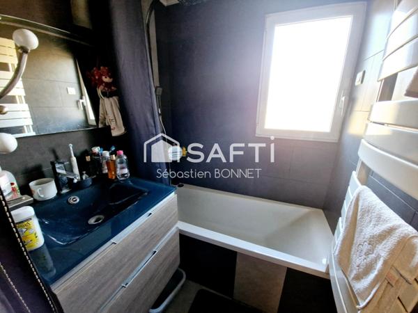 Maiosn d'habitation avec étang