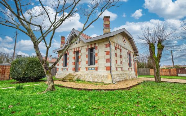 Maison à vendre    4 pièces •  Pessac