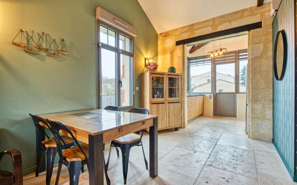 Maison à vendre    4 pièces •  Pessac