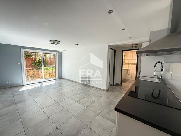 A VENDRE 83470 SAINT MAXIMIN LA SAINTE BAUME MAISON PLAIN PIED 210 M² SUR 1500M² DE JARDIN  T2 INDEPENDANT PISCINE  CUISINE D ETE  GARAGE