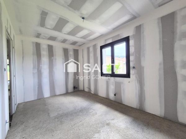 Maison neuve à personnaliser, plain-pied, piscine et garage