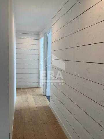 Grand loft 160 m² avec 3 places de parking à Lille