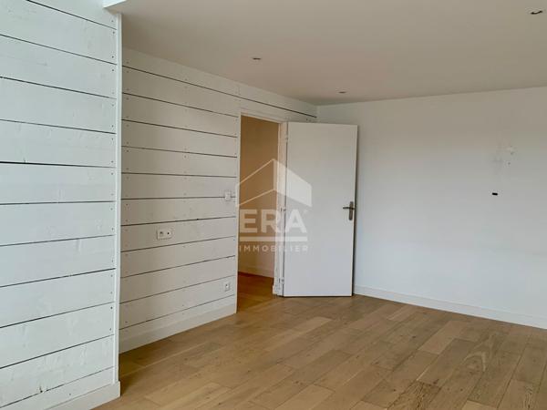 Grand loft 160 m² avec 3 places de parking à Lille