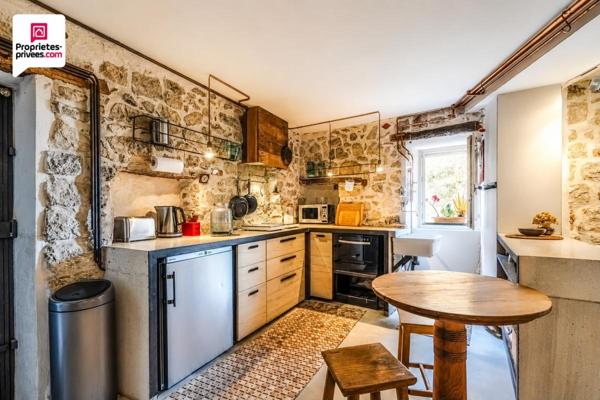 DESIGN ET AUTHENTICITE POUR CETTE MAISON DE VILLAGE UNIQUE !