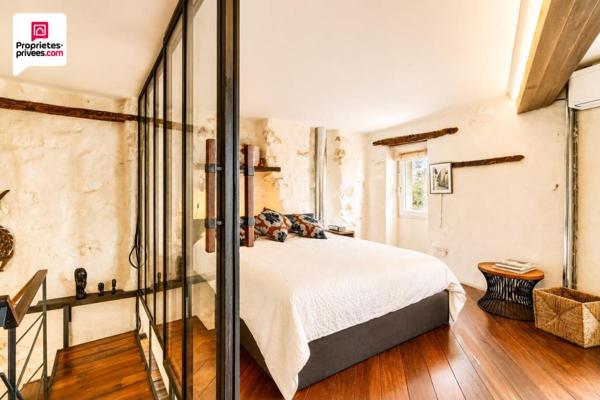 DESIGN ET AUTHENTICITE POUR CETTE MAISON DE VILLAGE UNIQUE !