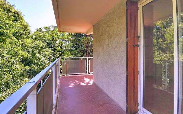 Appartement à vendre    3 pièces • 73,65 m2 Toulon