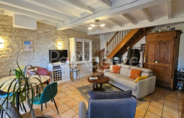 Maison de ville ancienne Terrasse et cour