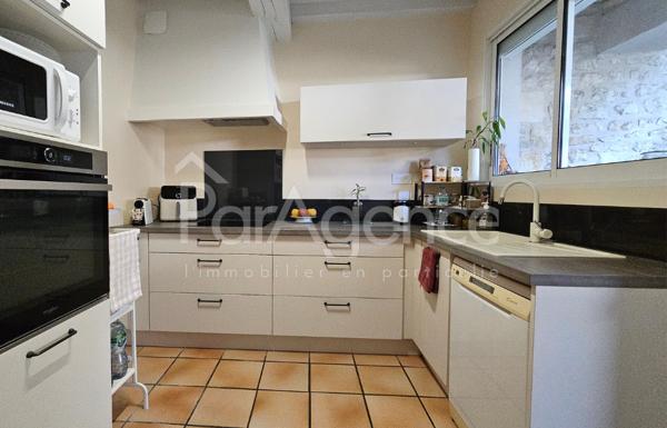 Maison de ville ancienne Terrasse et cour