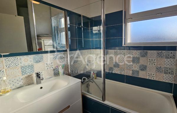 Maison de ville ancienne Terrasse et cour