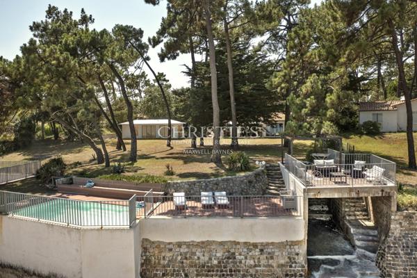Un foncier d’une rareté exceptionnelle sur l’Île de Ré