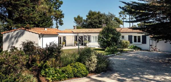 Un foncier d’une rareté exceptionnelle sur l’Île de Ré