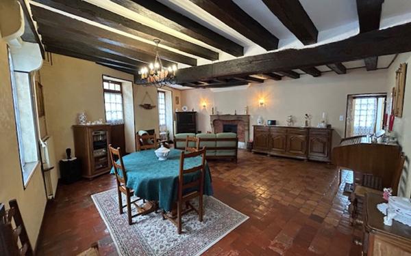 Maison à vendre    6 pièces • 172 m2 Donzy