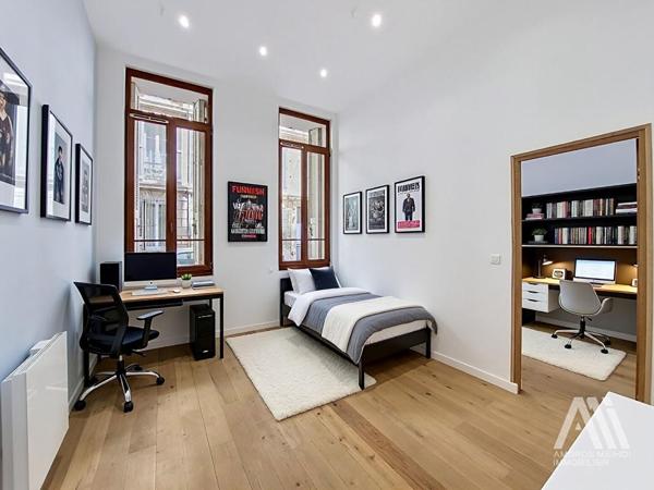Appartement  et/ou local T4 à Toulon - Haute ville