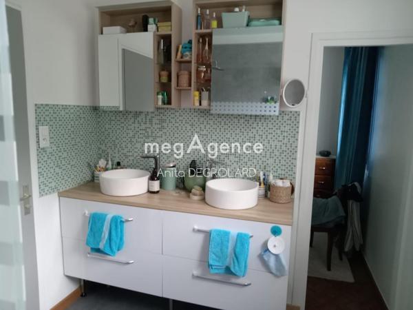 Maison à LES CLOUZEAUX, 85430 - 5 pièces 200m²