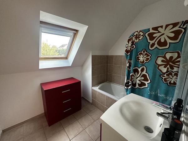 Maison
         5 pièces
        - 95 m² 235 400 € *