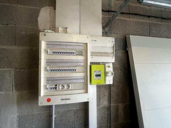 Maison
         5 pièces
        - 95 m² 235 400 € *