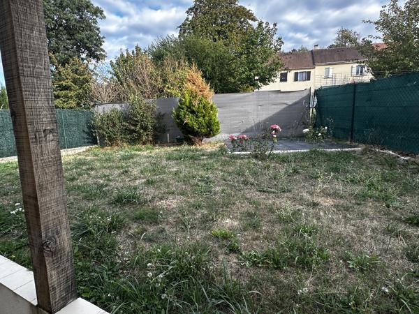 Maison
         5 pièces
        - 95 m² 235 400 € *