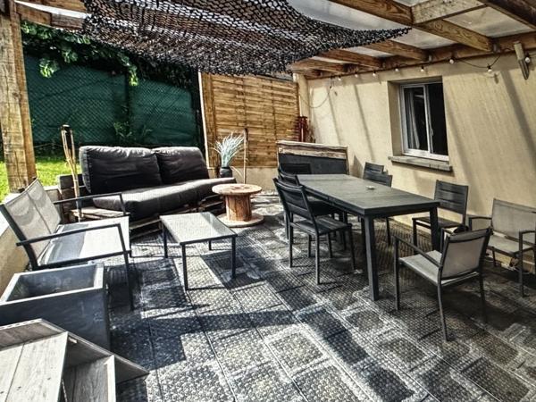 Maison
         5 pièces
        - 95 m² 235 400 € *