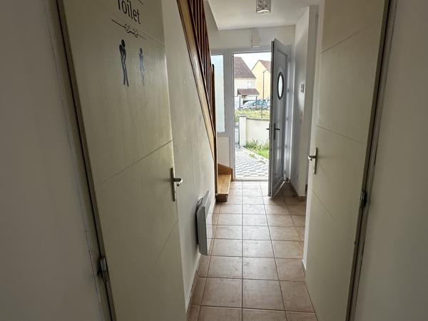 Maison
         5 pièces
        - 95 m² 235 400 € *
